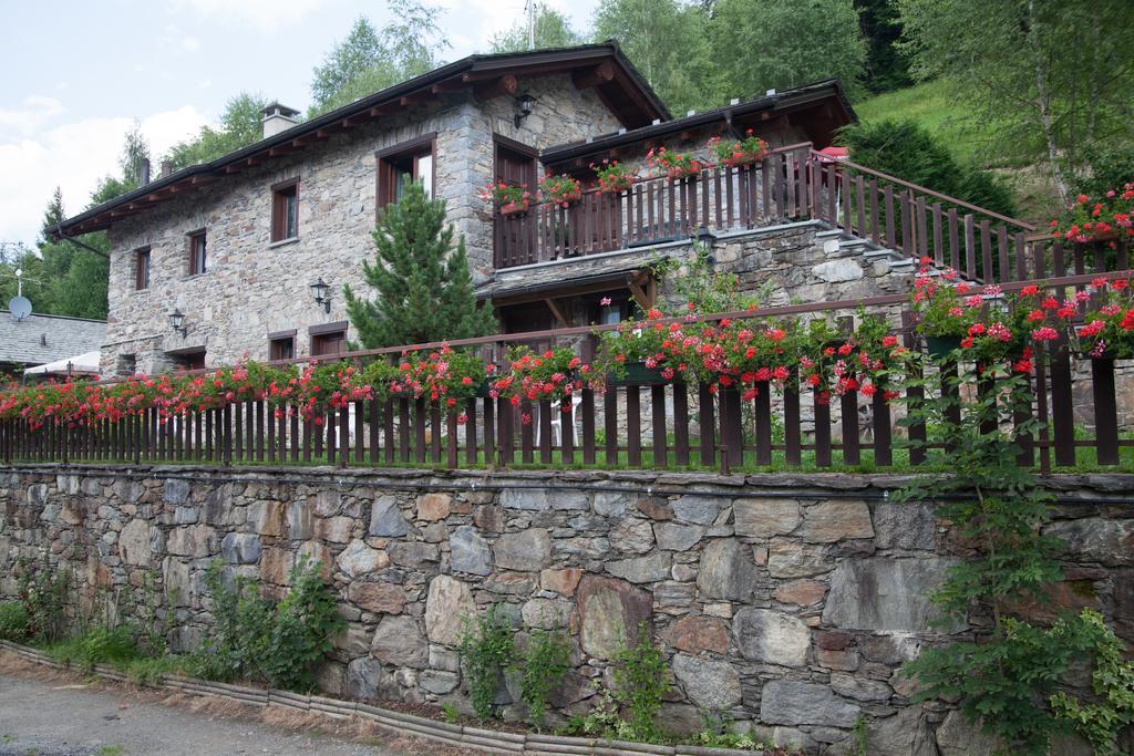 Вілла Agriturismo Al Castagneto Mazzo di Valtellina Екстер'єр фото