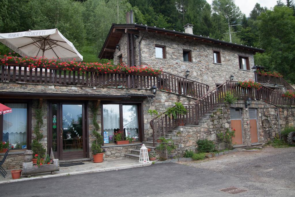 Вілла Agriturismo Al Castagneto Mazzo di Valtellina Екстер'єр фото