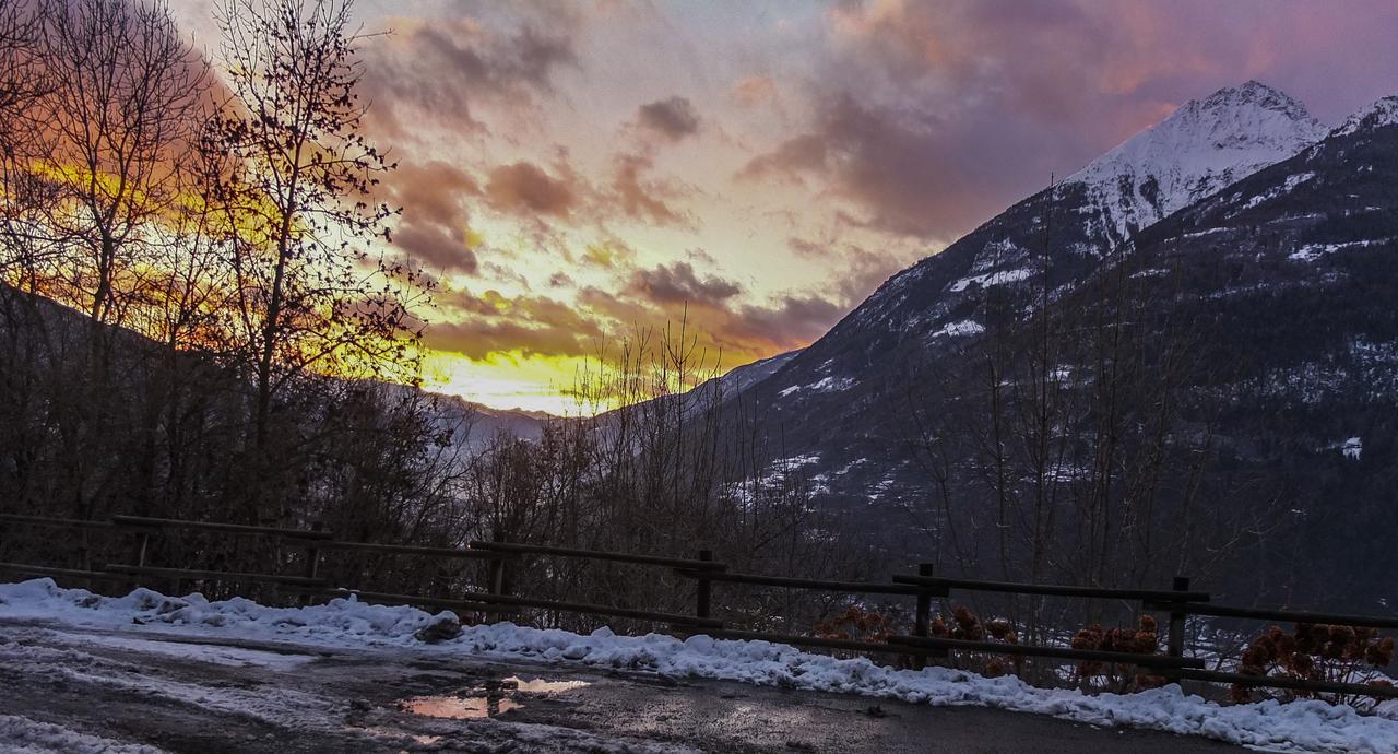 Вілла Agriturismo Al Castagneto Mazzo di Valtellina Екстер'єр фото